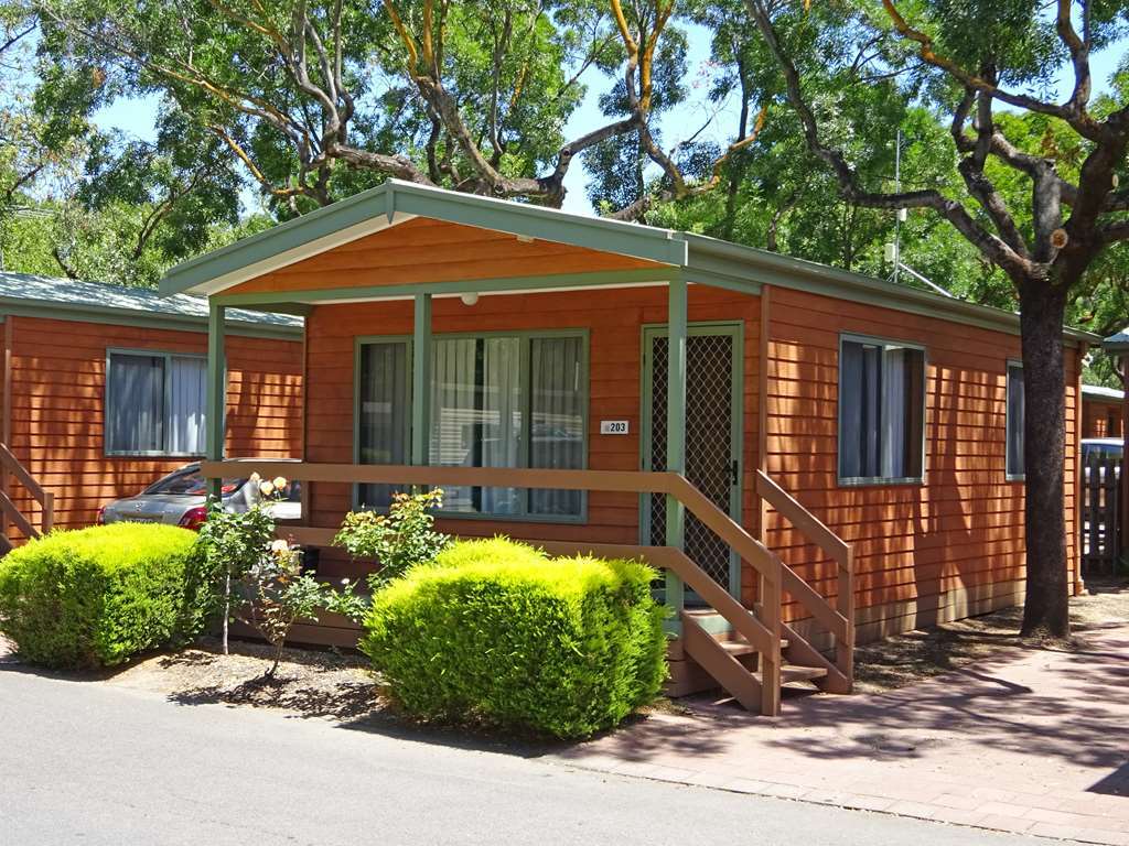 Adelaide Caravan Park - Aspen Holiday Parks Exteriör bild